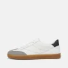 Oasis Leather Sneaker