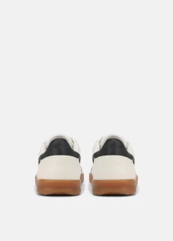 Oasis Leather Sneaker