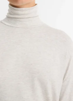 Relaxed Long-Sleeve Turtleneck Top